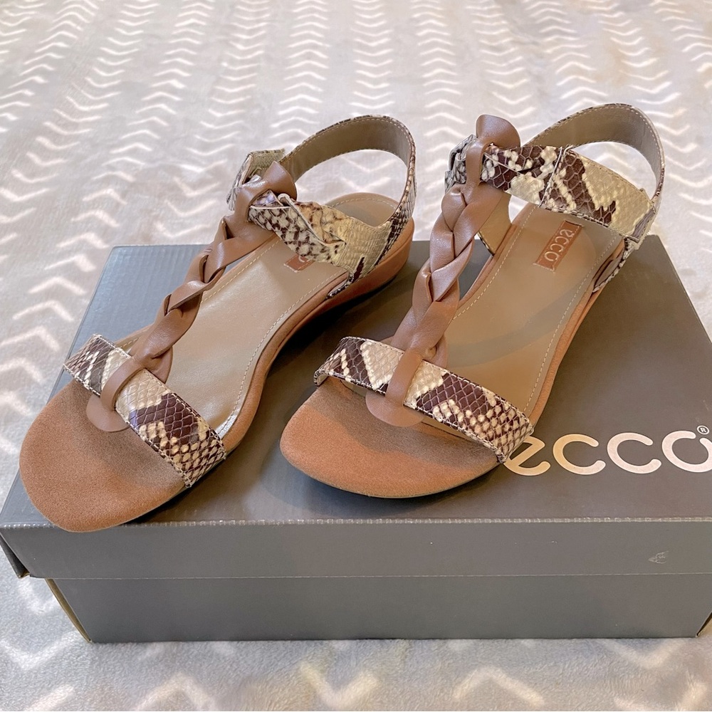 Echo Bouillon Sandal II with Twisted Straps